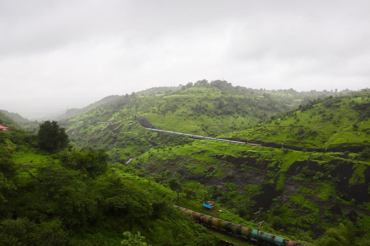 Manas Resort With Petting Zoo, Igatpuri Kültér fotó