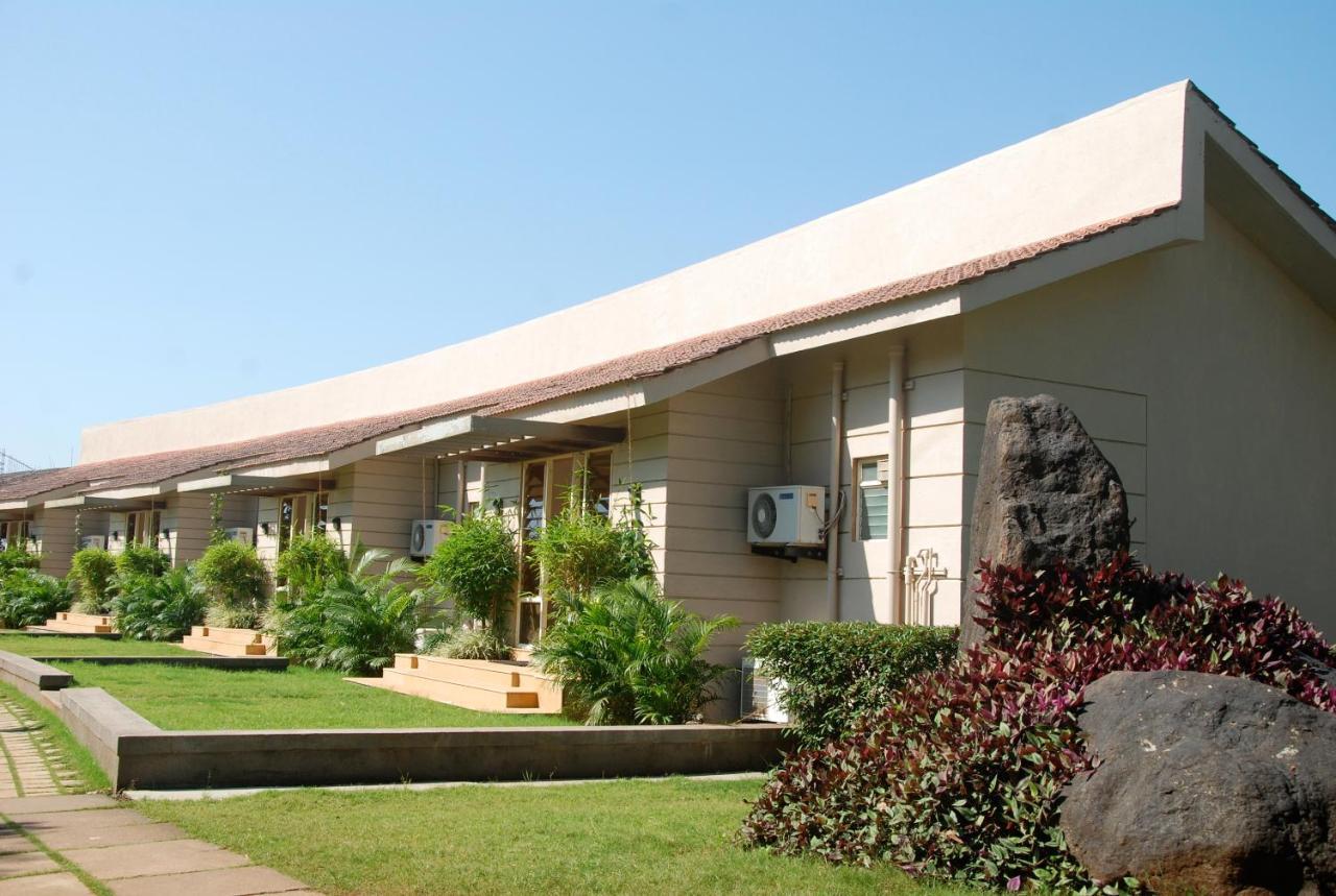 Manas Resort With Petting Zoo, Igatpuri Kültér fotó